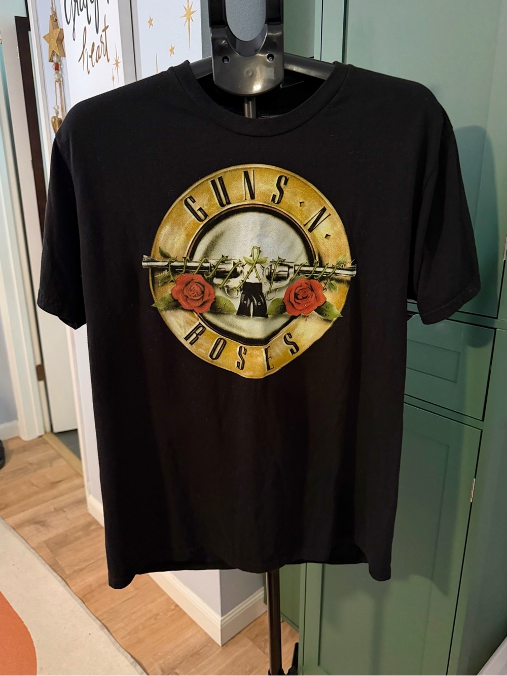 Cotton Guns N' Roses Classic Bullet Logo Band Graphic Tee Black Large
